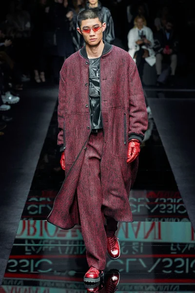 Look 12
